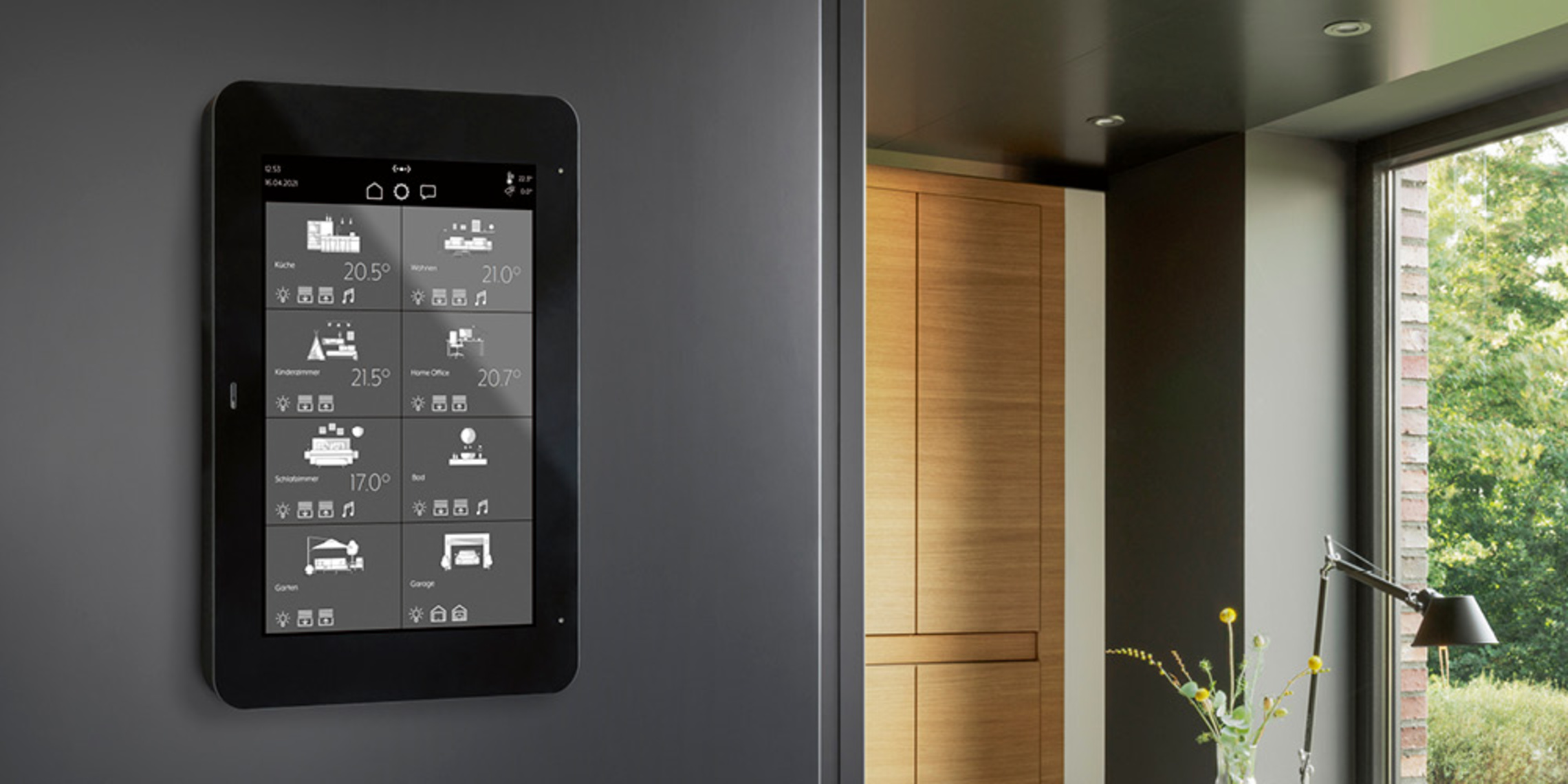 JUNG Smart Panel 8 bei Neust UG (haftungsbeschränkt) in Fulda